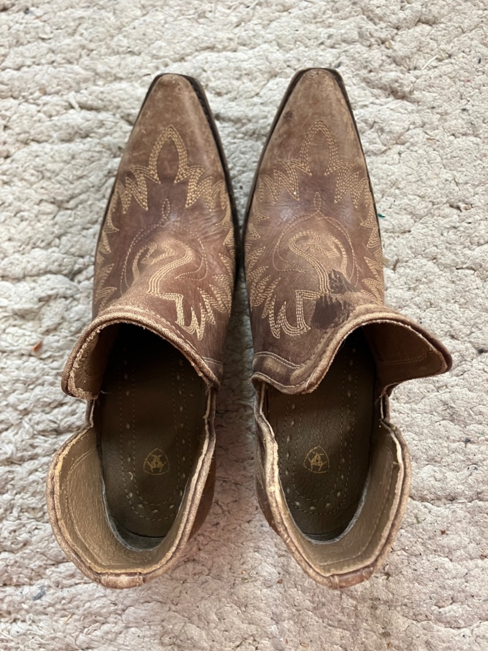 Ariat cowgirl booties size 8.5 - Picture 4 of 5